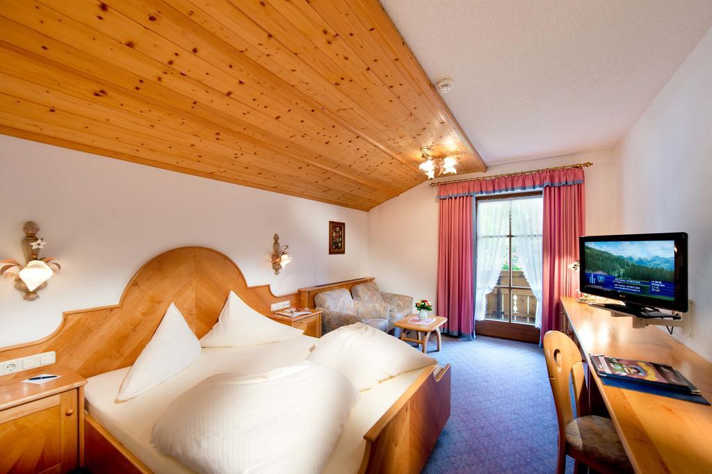 Hotel Bergland Lermoos Chambre photo